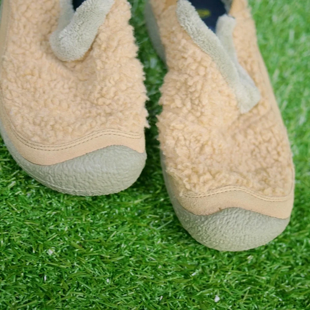 Keen Howser II Slip On Tan Faux Shearling Fleece - Kids Size 1
